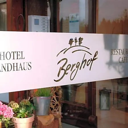 Berghof 3* 웬덴